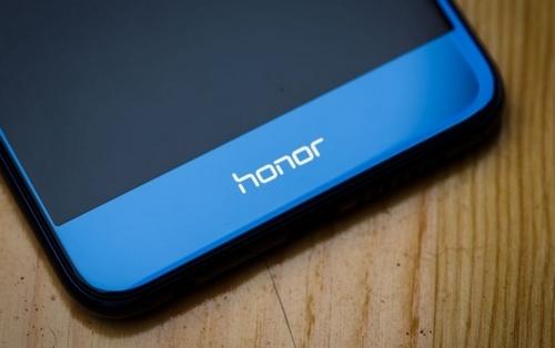 Honor Note 9 :  Téléphone intelligent Huawei montre un design sans lunette