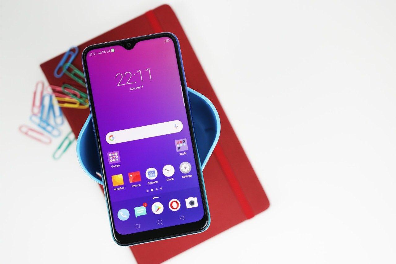 Realme 3 version de 3 Go de RAM et double stockage le 2 mai
