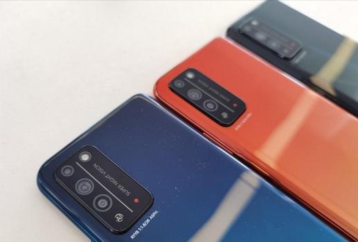Honor X10 : Des photos réelles du téléphone ont fui