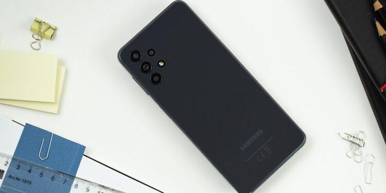 Le Samsung Galaxy A32 5G reçoit la mise à jour Android 12 avec One UI 4.1