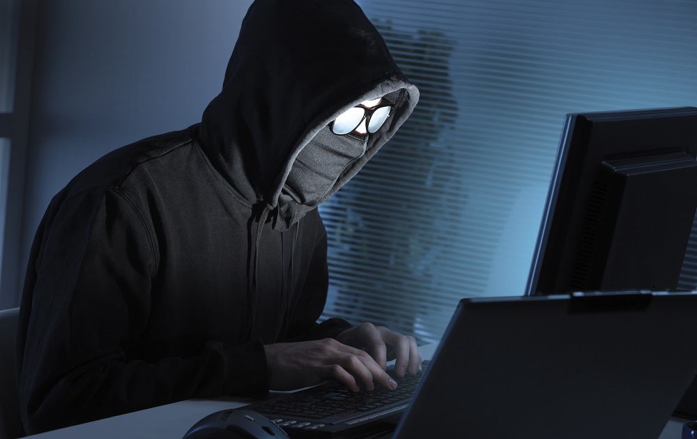 1 700 comptes Facebook, Instagram et Snapchat piraté par un hacker algérien 2 hacker algerien