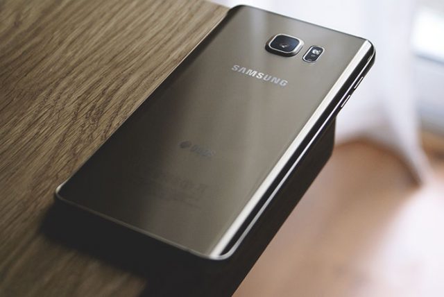 Samsung Galaxy A7 2018 vient d’être repéré sur Geekbench!! 2 samasung-galaxy-a-7