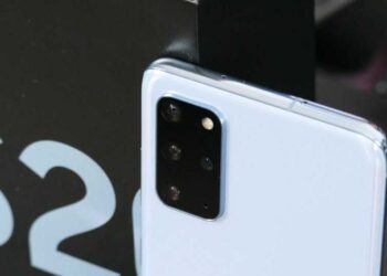 Samsung est poursuivi en justice pour le problème du verre de l’appareil photo de Galaxy S20