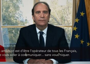 Free : Xavier Niel se moque de Macron, Sarkozy (et d’autres) dans une publicité osée