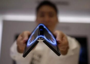 LG Display a présenté un écran tactile OLED pliable à 360 °