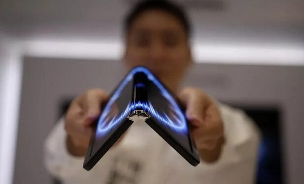 LG Display a présenté un écran tactile OLED pliable à 360 °