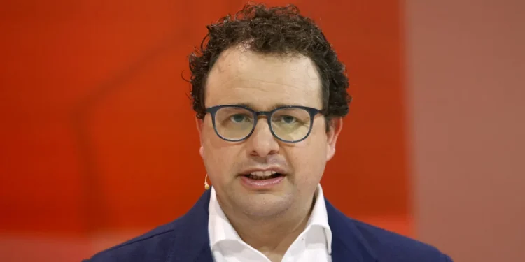 Anthropic va concevoir ses propres puces pour faire tourner Claude 1 featured eb7e291d