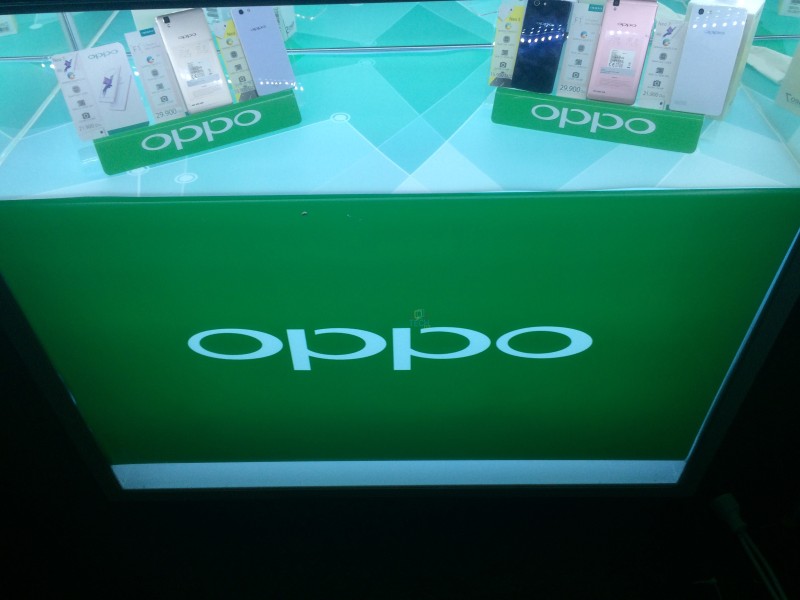 Test OPPO F1 PLUS : Prise en main (Video)