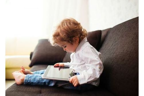 Enfants et ondes électromagnétiques ne font pas bon ménage