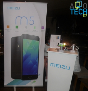 Matos  Algérie dégaine son Meizu m5 lors de sa conférence de presse