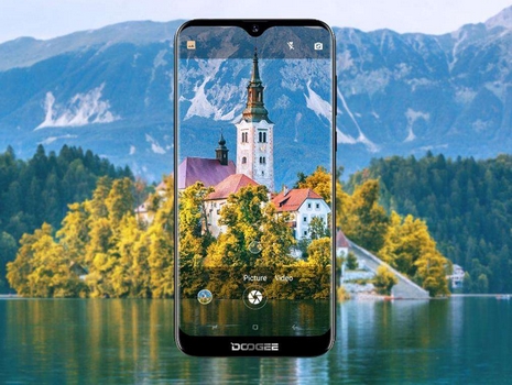 Doogee Y8 : Un design d&rsquo;affichage en goutte d&rsquo;eau et des couleurs dégradées