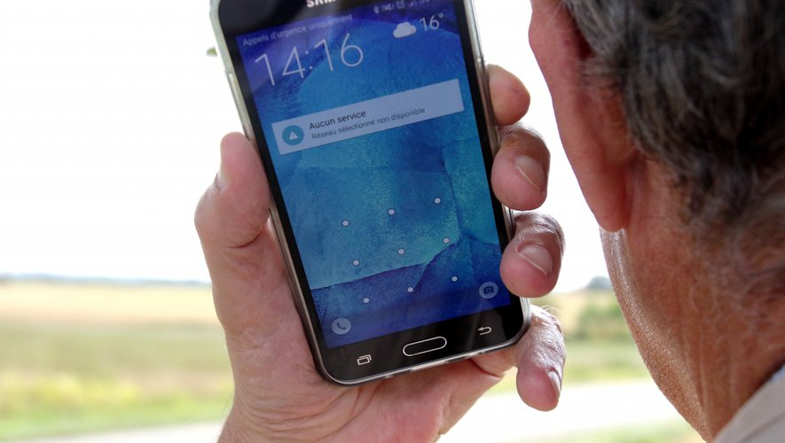 ARPCE : Lancement d&rsquo;un appel d&rsquo;offres pour couvrir des zones non couvertes par le réseau mobile