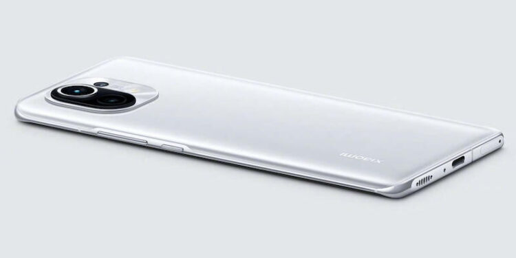 La nouvelle photo du Xiaomi Mi 11 Lite montre un écran plat