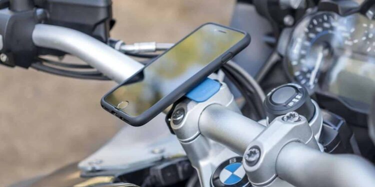 Les raisons pour lesquelles vous ne devez plus prendre votre iPhone sur une moto