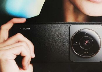 Des affiches révèlent le design officiel du Xiaomi 12S Ultra