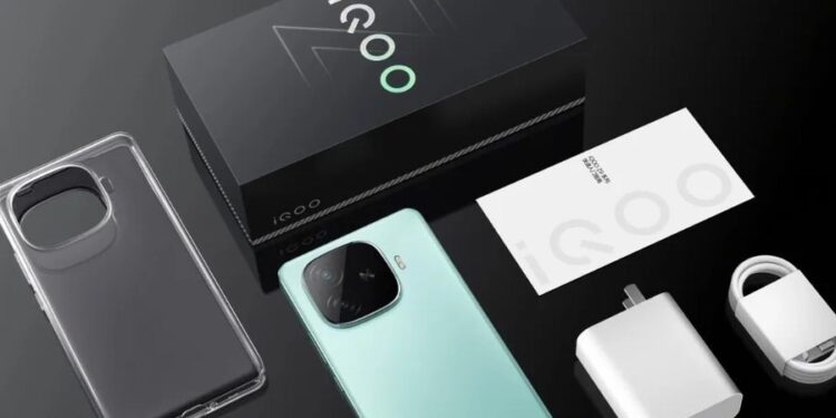 iQOO Z9 Turbo+ dévoilé avec une grosse batterie et le Dimensity 9300+