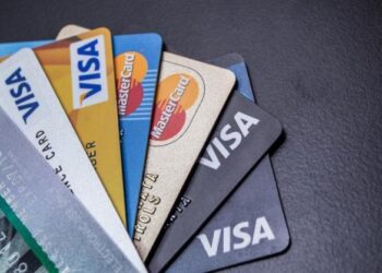 Cartes bancaires en Algérie (2025) : Les solutions incontournables pour vos achats en ligne