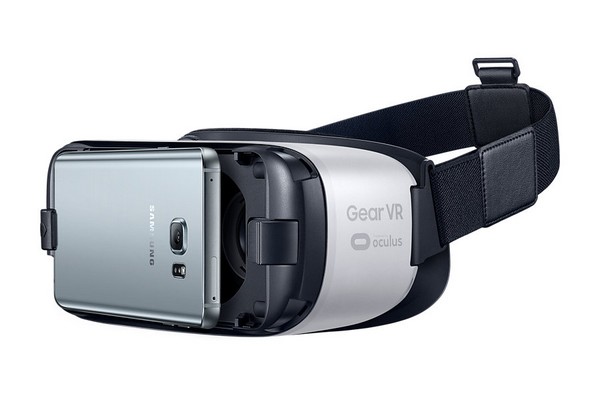 Le Galaxy Note 7 sera accompagné d'un Gear VR dédié 2 fr SM R322NZWAXEF 000000016 Detail2 white