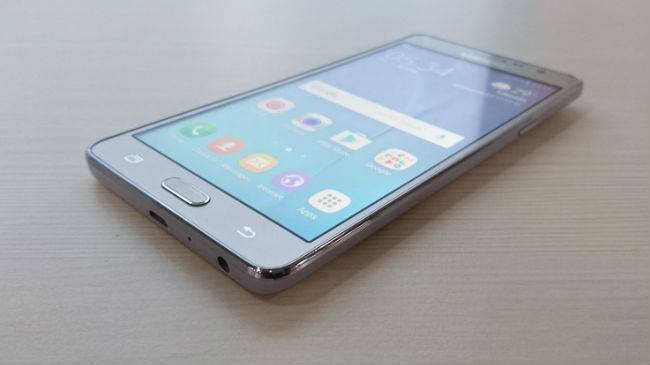 Galaxy On7 (2016) : un nouveau modèle a été repéré 2 Samsung Galaxy On7 2016 leaks out with a fingerprint scanner