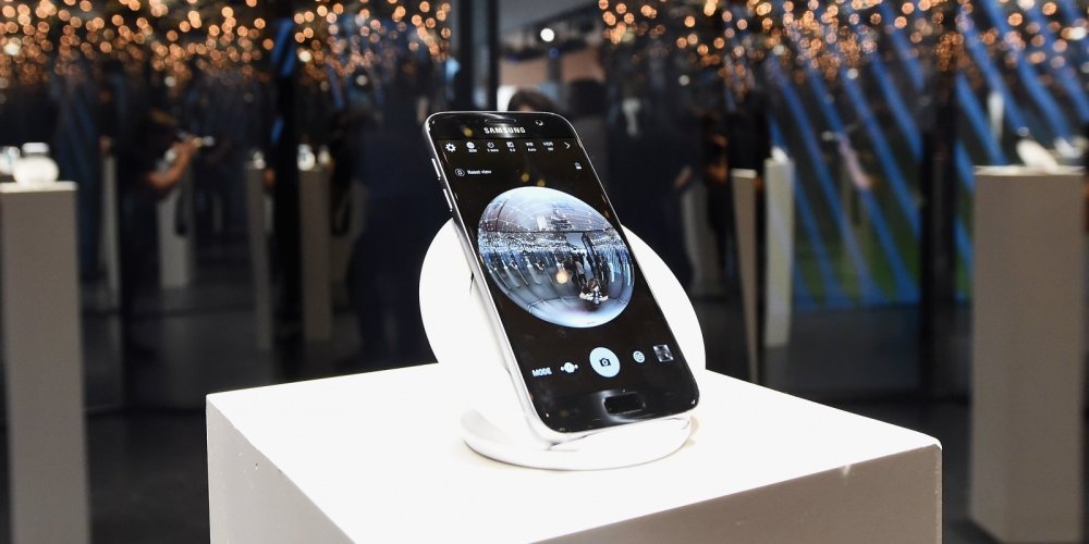 Samsung va suspendre les ventes du Galaxy Note 7 en raison d’une explosion de batterie 2 il s agit d un revers pour le geant de la telephonie