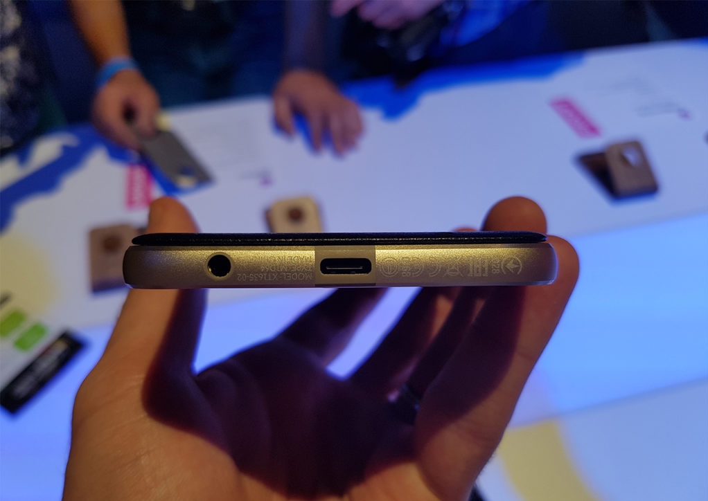 (IFA 2016) Lenovo dévoile Moto Z Play et Motomods 6 moto z play1.0