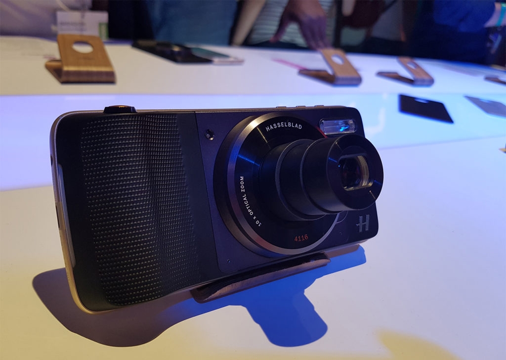 (IFA 2016) Lenovo dévoile Moto Z Play et Motomods 8 motomods.1