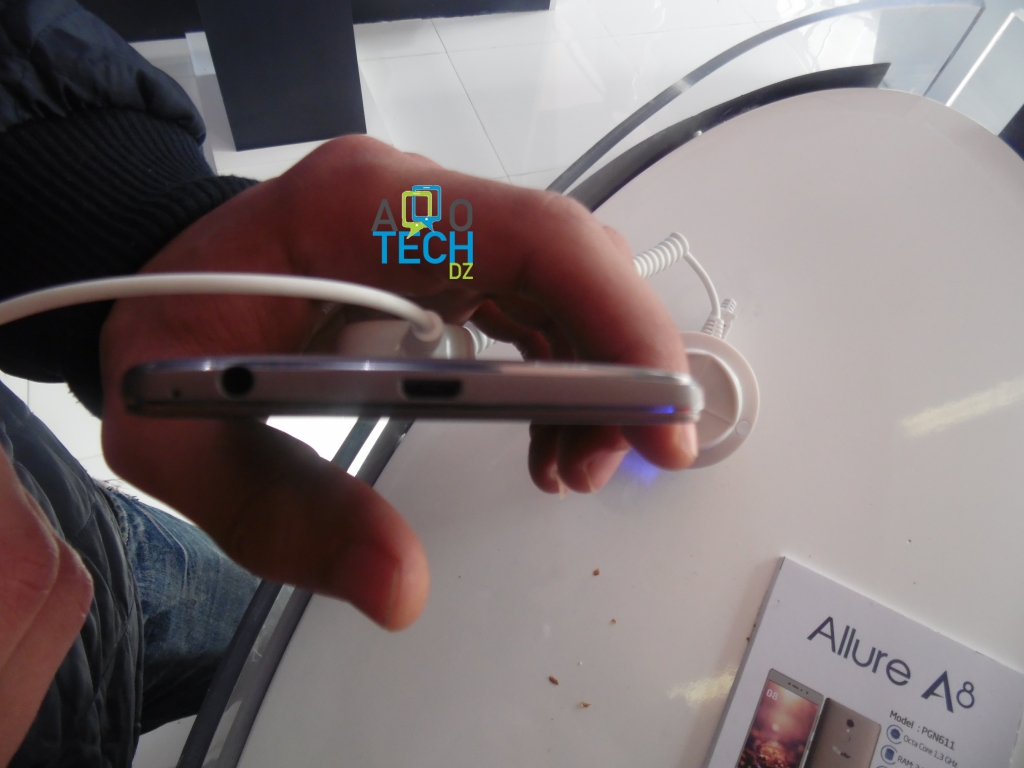 Prise en main condor Allure A8 -Allotechdz- 6 allure a8 micro usbb