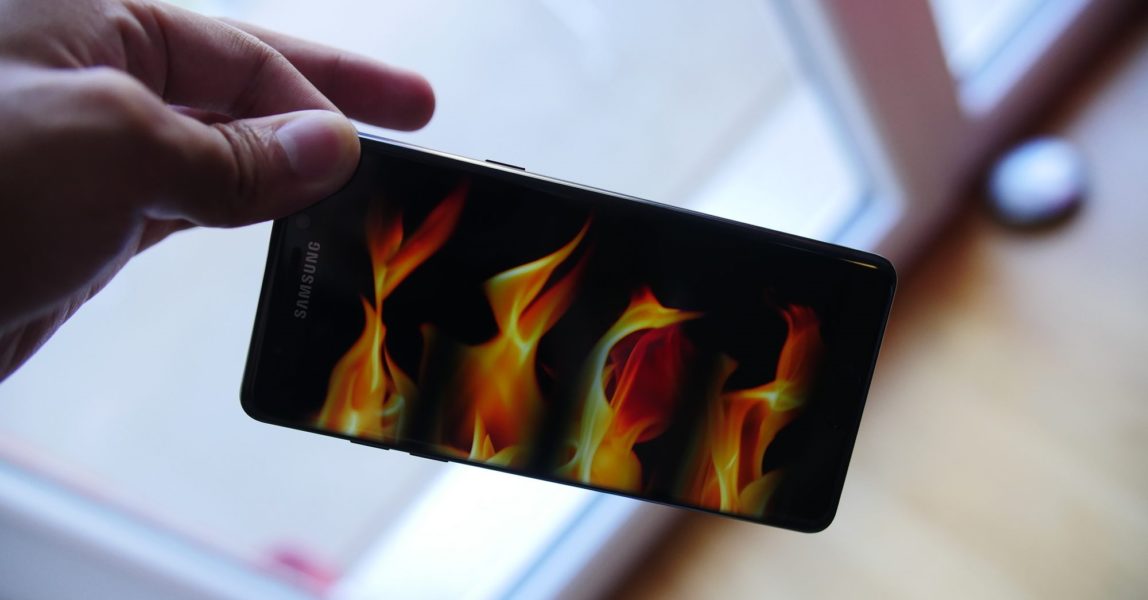 Galaxy Note 9 - La batterie Chauffe, Fume, comme un souvenir de Note 7 1 samsung galaxy note 7 recall fire explosion 2 e1537181123323