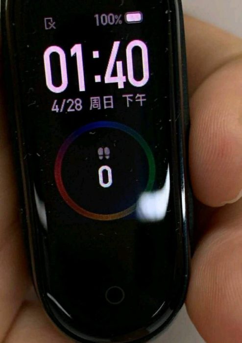 Xiaomi Mi Band 4 en pré-vente avant sa sortie officielle 2 mi band 4 1