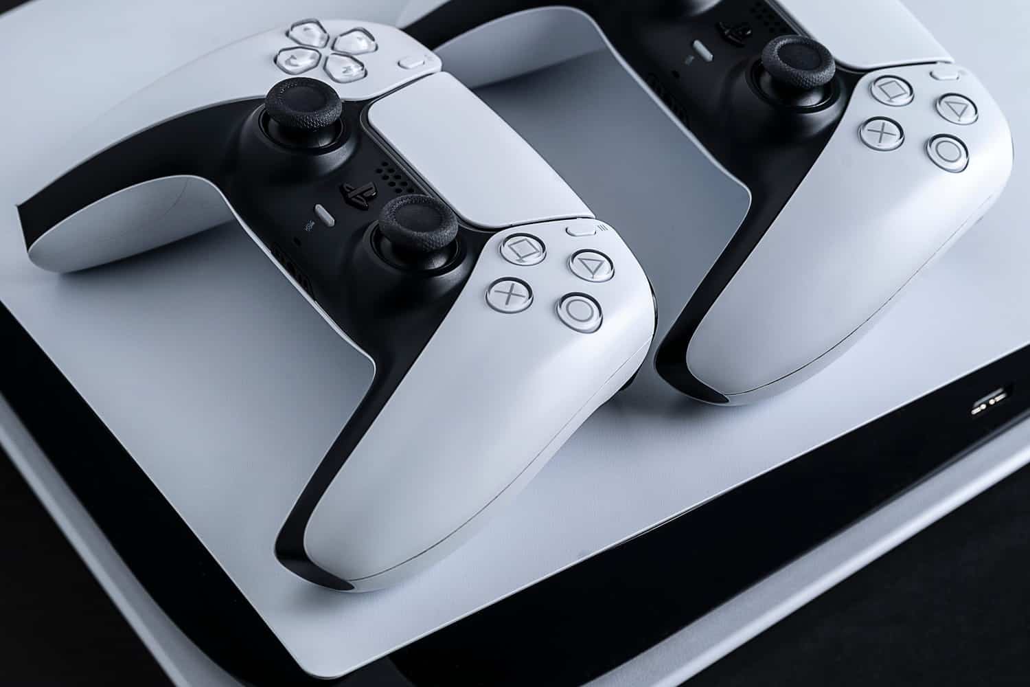 SFR offrira la PS5 avec son abonnement à la fibre optique SFR offrira la PS5 avec son abonnement à la fibre optique