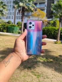 Realme 9 Pro + apparaît dans des images avec un design à changement de couleur 3 Version Realme 9 Pro+ Sunrise Blue avec Light Shift Design