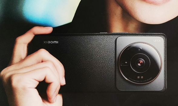 Des affiches révèlent le design officiel du Xiaomi 12S Ultra 1 Des affiches révèlent le design officiel du Xiaomi 12S Ultra